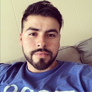 Meet your Posher, Cesar